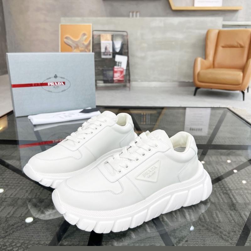 Pra*a casual shoes